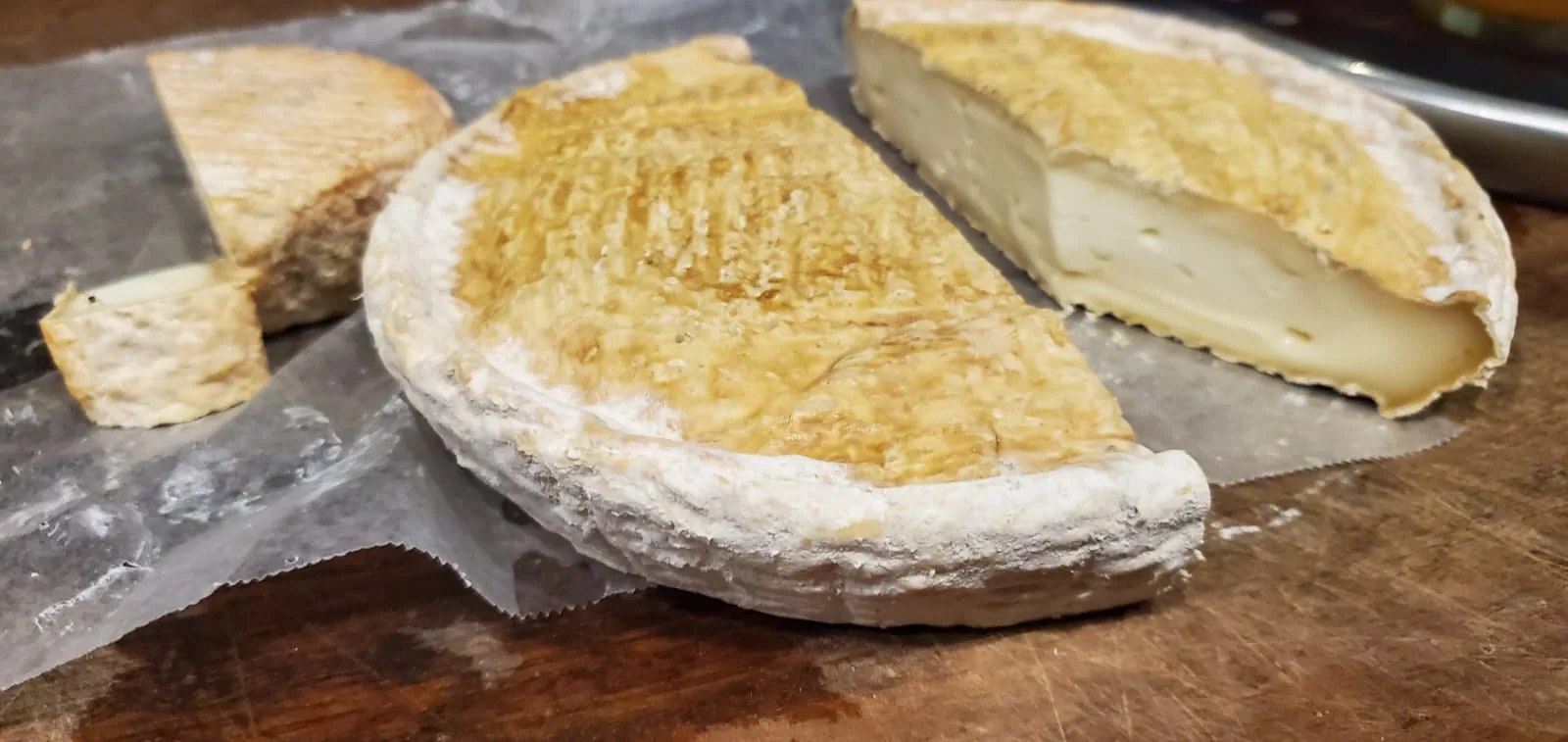 A ripe, creamy camembert